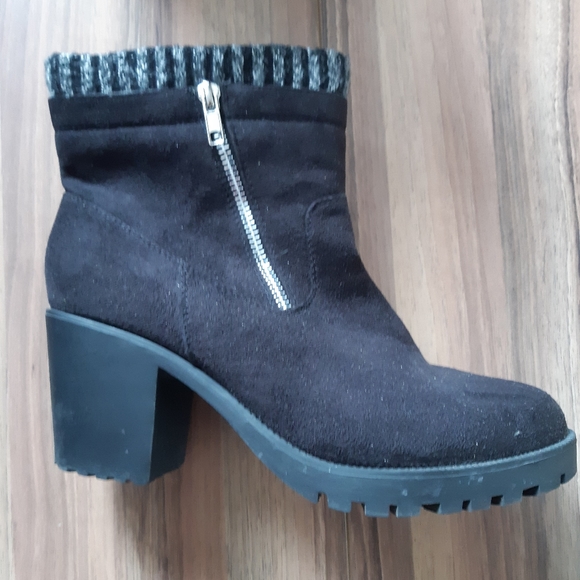 Black Chunky Ankle Boots - Picture 2 of 4